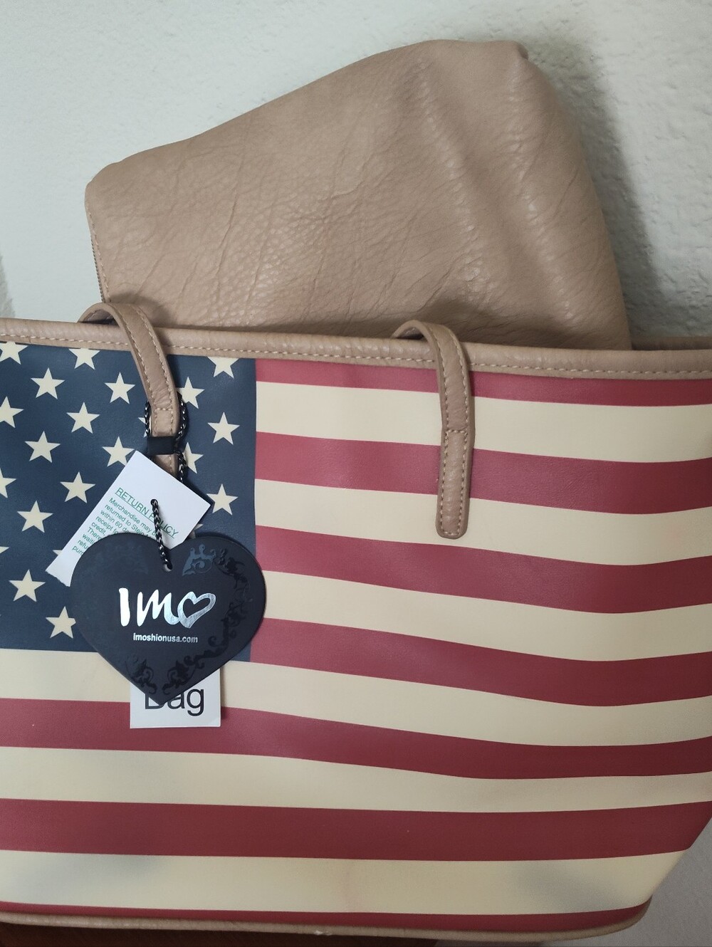 Imoshion Beige and Red American Flag Tote